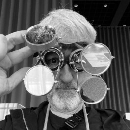 Self portrait of Frank Jacob wearing head mounted artwork by Lygia Clark 